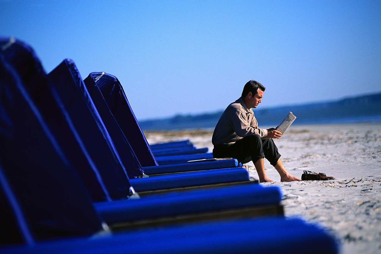 Life’s A Beach: Summer Reading List for Business Owners